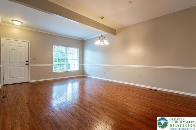 Building Photo - 11 Cobblestone Dr