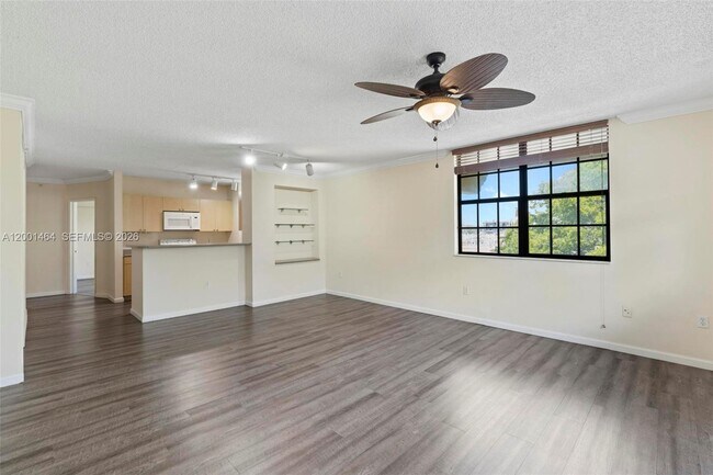 Building Photo - 1919 Van Buren St