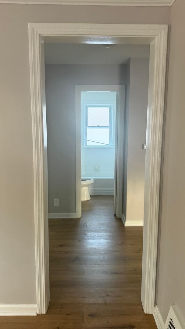 Building Photo - 3 bd 1.5 bath downtown Willoughby