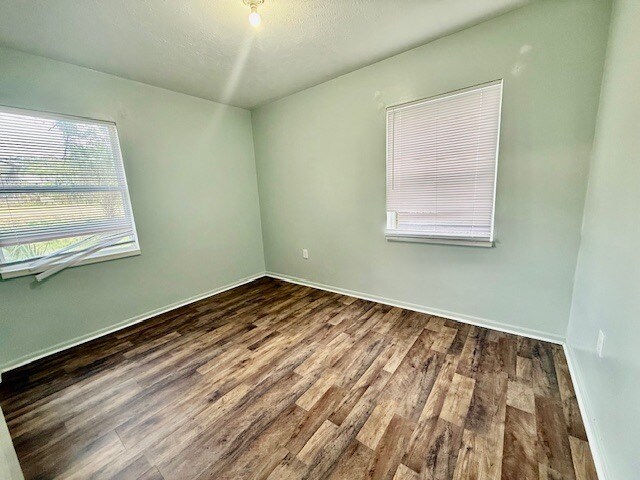 Building Photo - 240 E Howry Ave