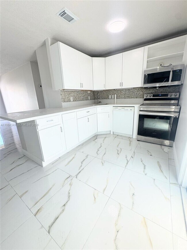 Building Photo - 8160 SW 6th St