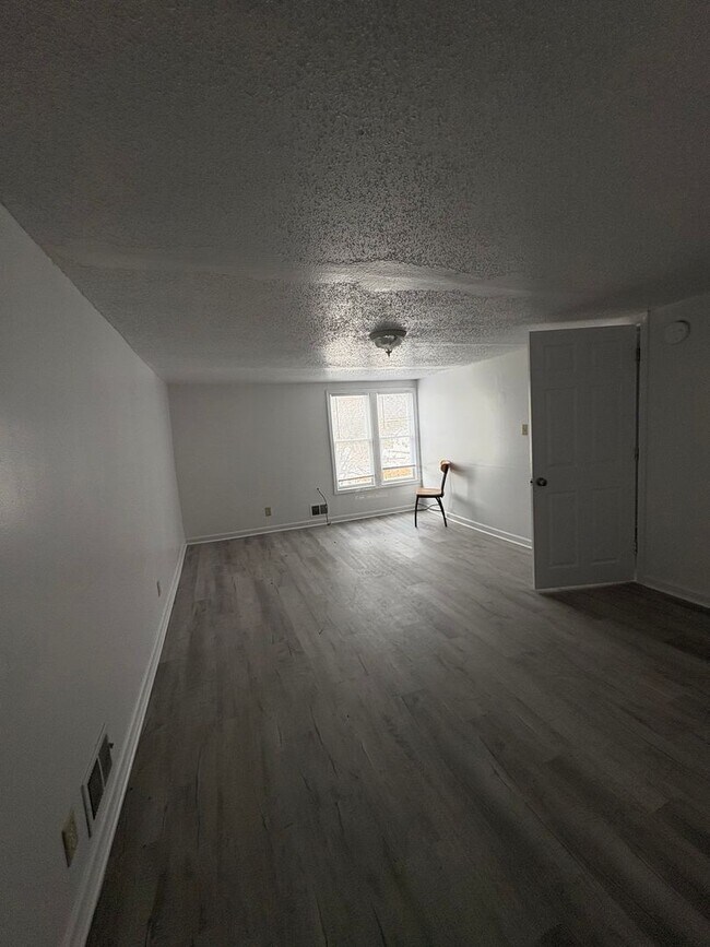 Building Photo - 108 N Hamilton St