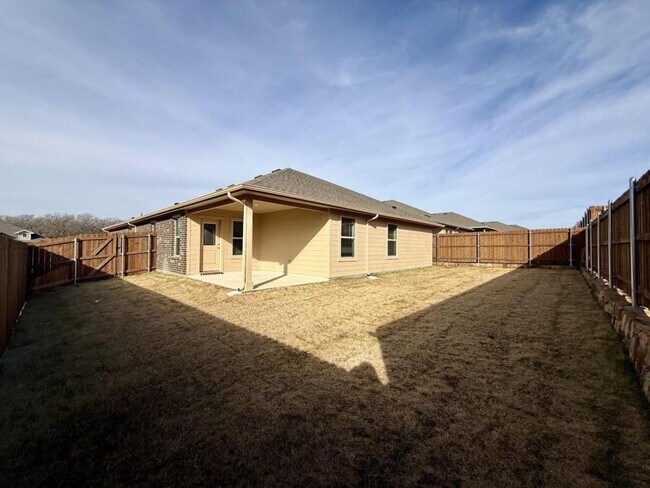 Building Photo - 421 Blanco Dr