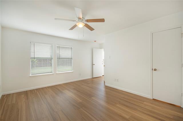Building Photo - 1618 Pin Oak Trail