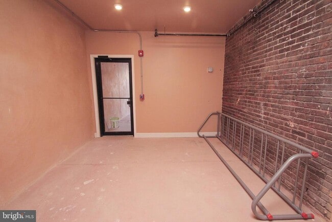Building Photo - 1218 S 8th St