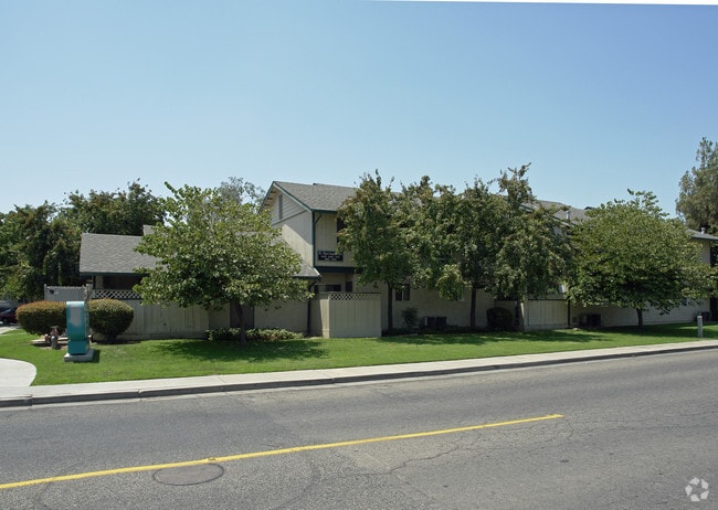 Building Photo - Springfield Manor