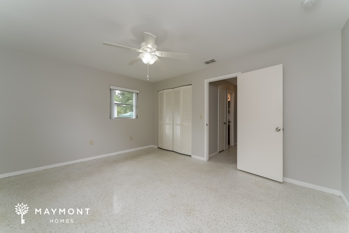 Building Photo - 850 17th Terrace NE
