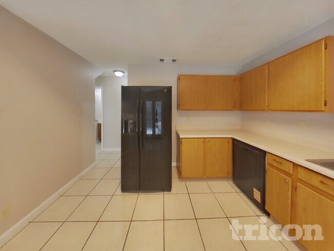 Building Photo - 6419 Beech Trail Dr