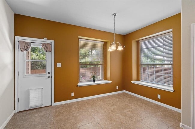 Building Photo - 8540 White Ibis Dr