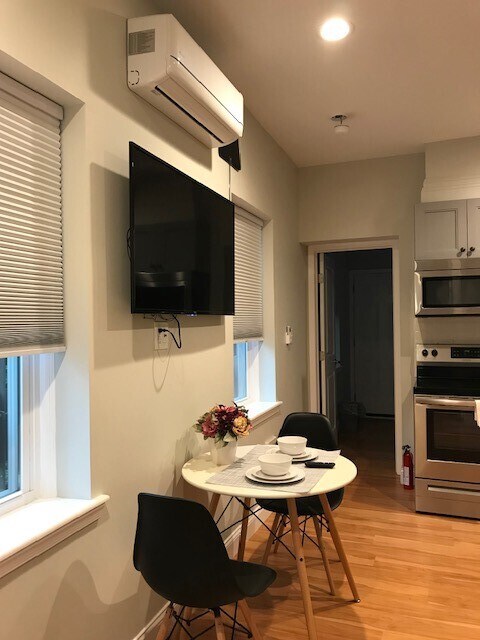 102 Living/Kitchen - 3505 Race St