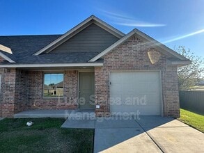 Building Photo - 4600 Loch Ln