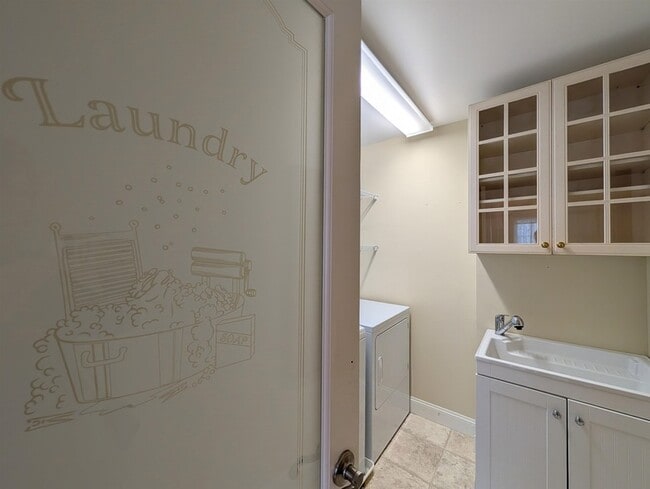 Building Photo - 119 Mill Rd