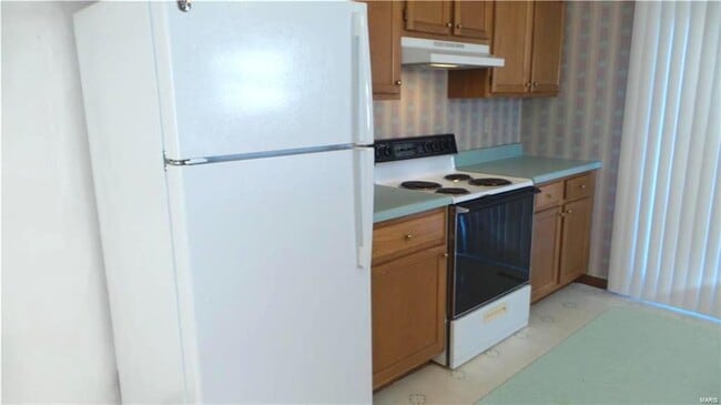 Building Photo - 105 Twin Oaks Dr