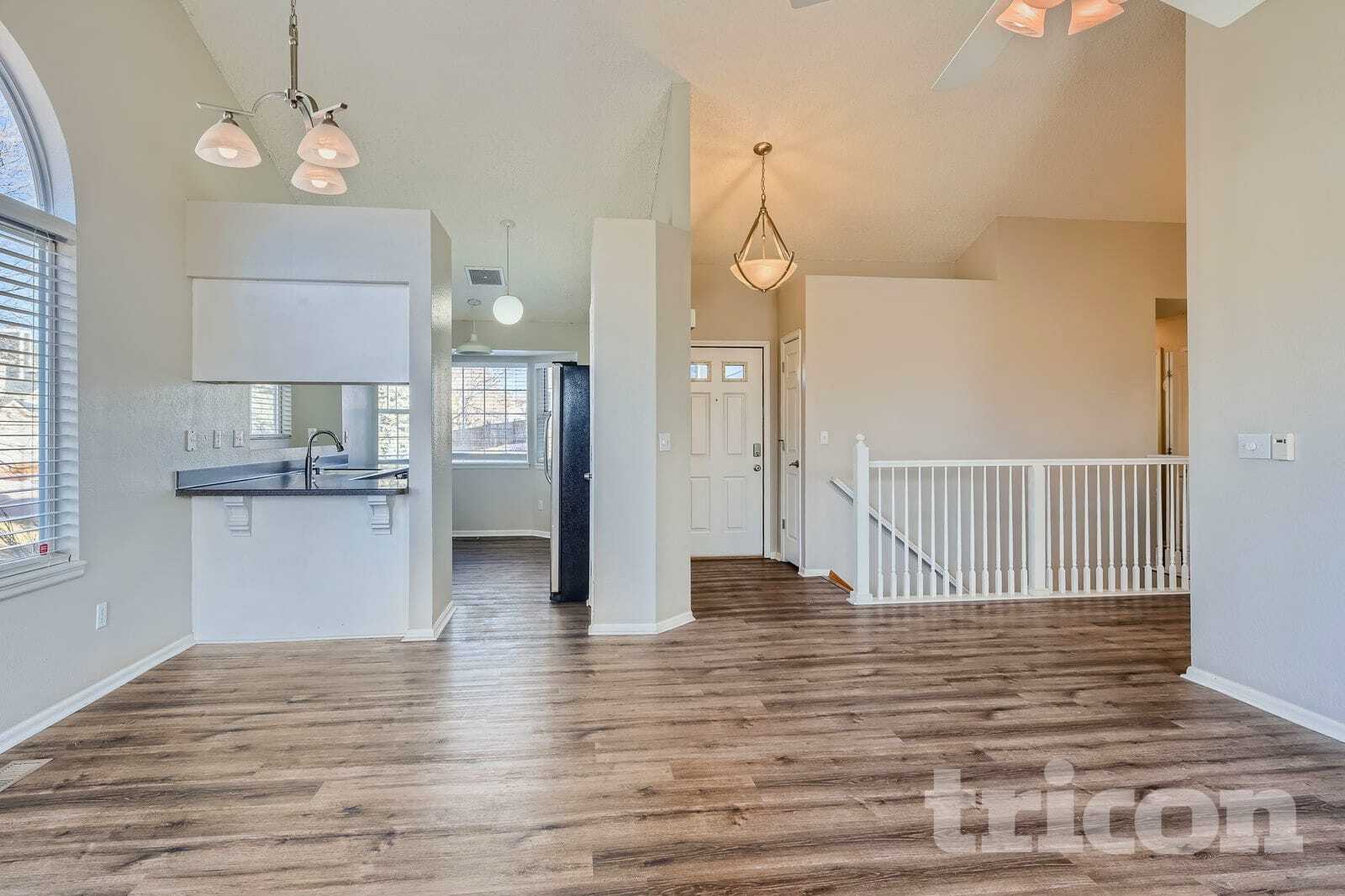 Building Photo - 995 Cobblestone Dr