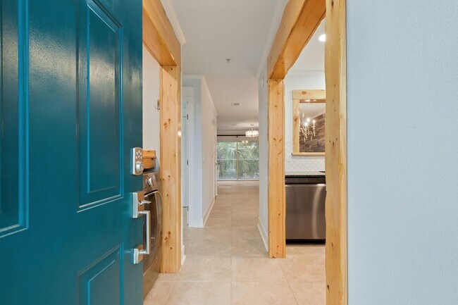 Building Photo - Luxury Finishes Throughout!!