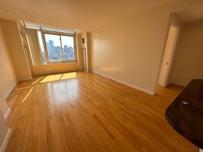 Building Photo - 8 Museum Way