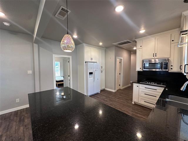 Building Photo - 2903 Carpenter Ave