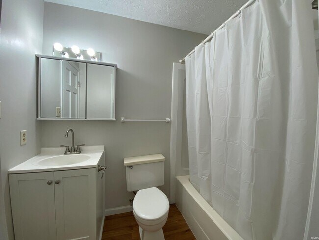 Building Photo - 2412 Brittany Ln