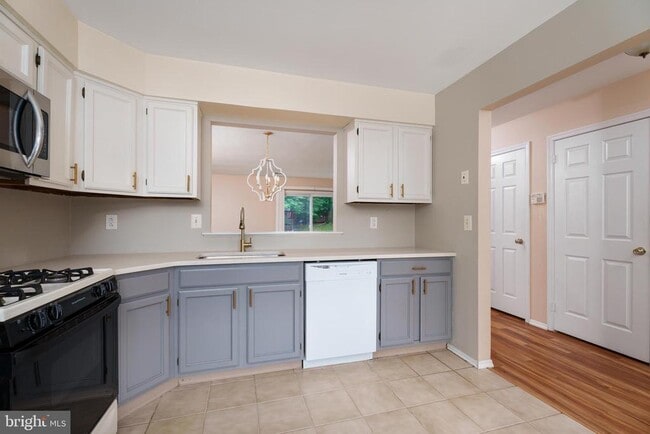 Primary Photo - 330 Smithwold Rd