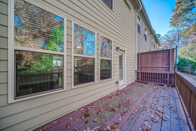 Building Photo - 1363 Harris Way S