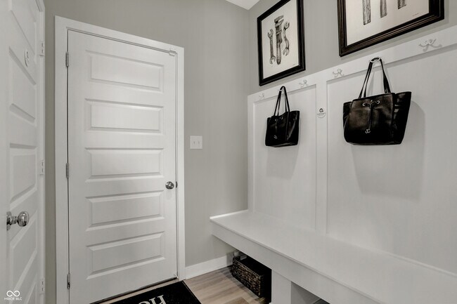 Building Photo - 16913 Sherwin Ct