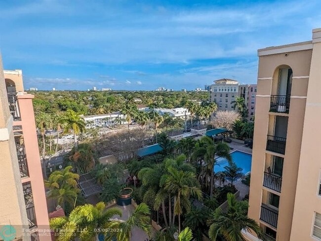 Building Photo - 520 SE 5th Ave