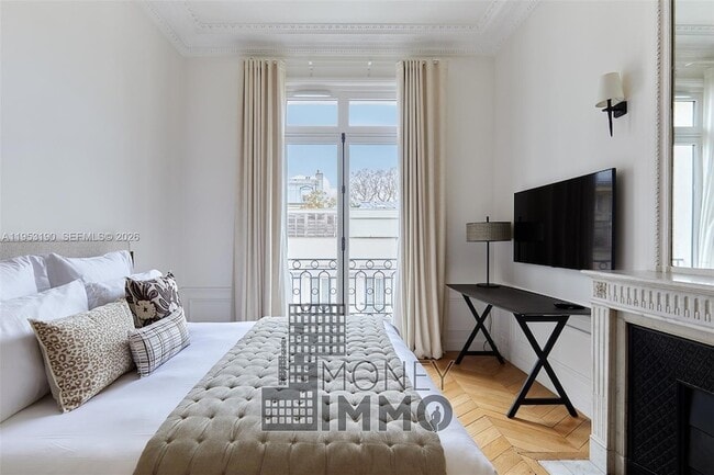 Building Photo - 11 Rue St