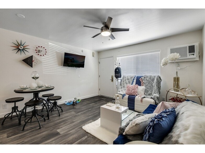 Interior Photo - Studio 710 Apartments