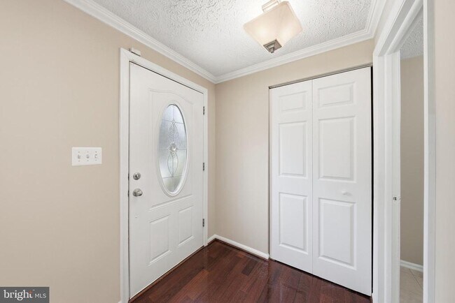 Building Photo - 14126 RED RIVER Dr