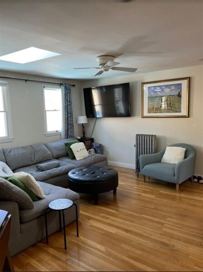 Building Photo - 24 Burnham St