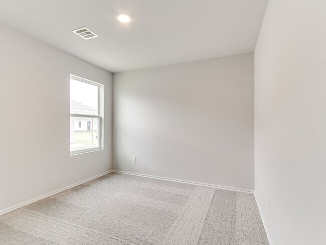 Building Photo - 928 S Bear Ln