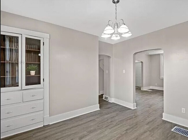 Building Photo - gle2905