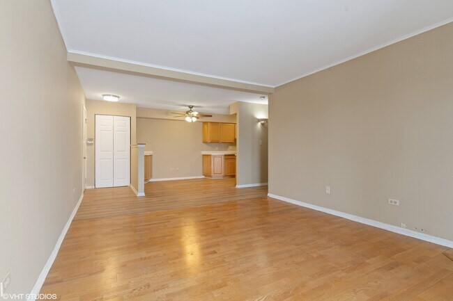 Building Photo - 1515 N Windsor Dr