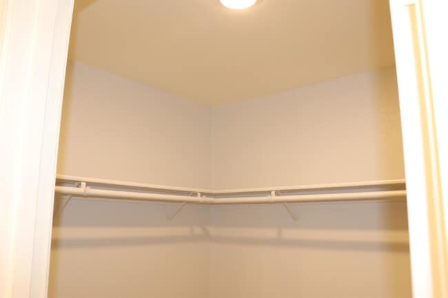 Building Photo - 1884 Clover Drive