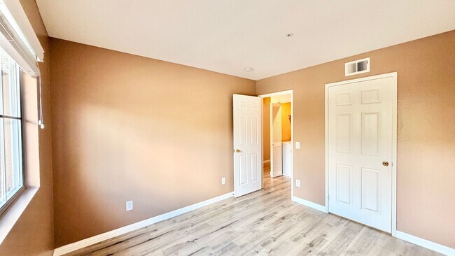 Building Photo - Beautifully Updated and Upgraded Two-Story in Bonsall, Water/Trash/Landscaping Included in Rent, ...