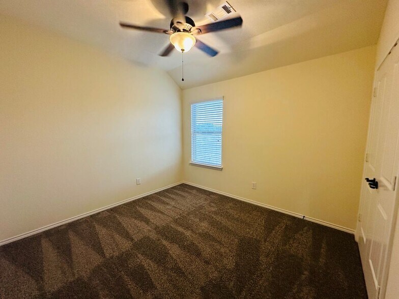 Building Photo - 132 Buckskin Way