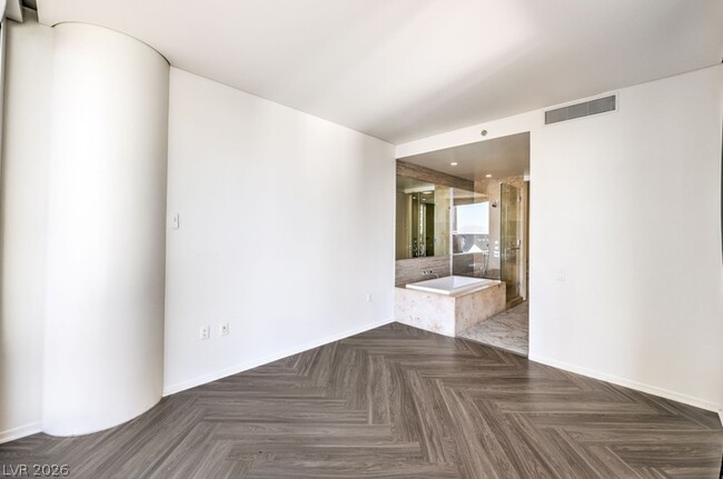 Building Photo - 3726 S Las Vegas Blvd