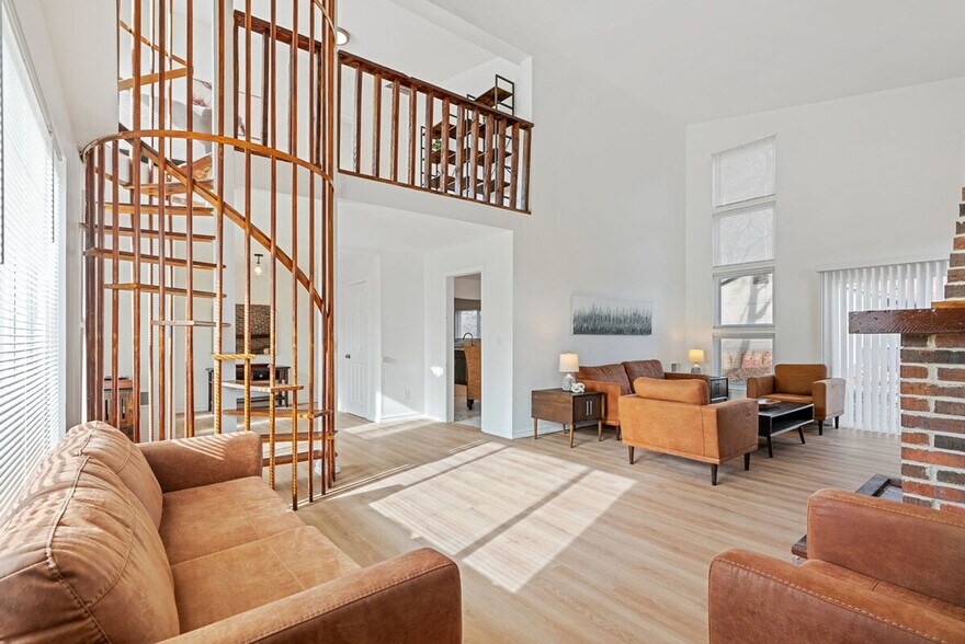 Building Photo - 3691 Salazar Dr