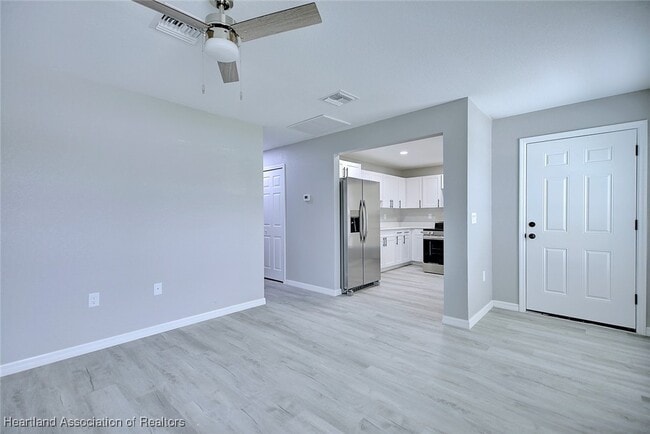 Building Photo - 1462 Aleutian St NE