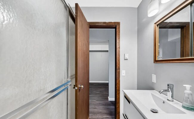 Building Photo - 21 Pebblestone Cir