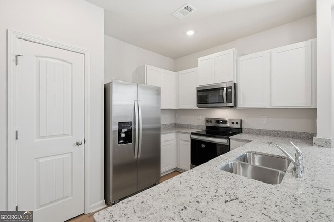 Building Photo - 5971 Skylar Dr