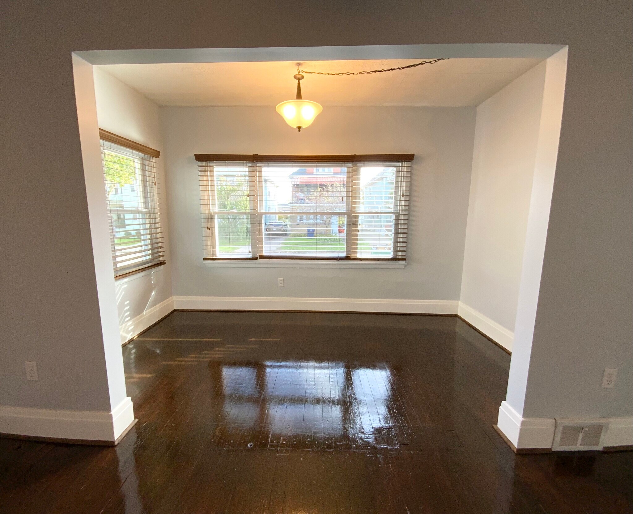 Building Photo - 40 Saint Florian St