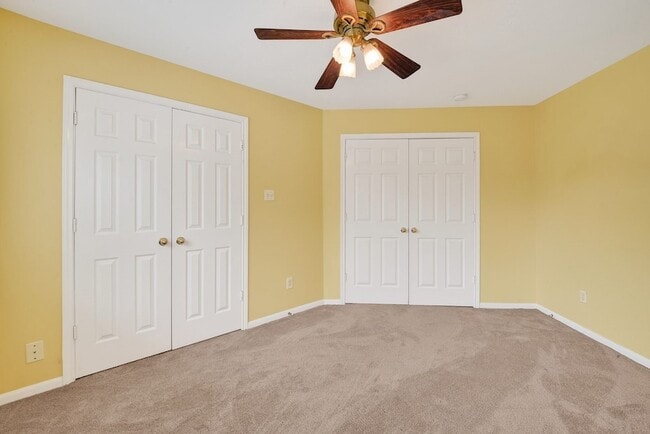 Building Photo - 2119 Palm Castle Dr
