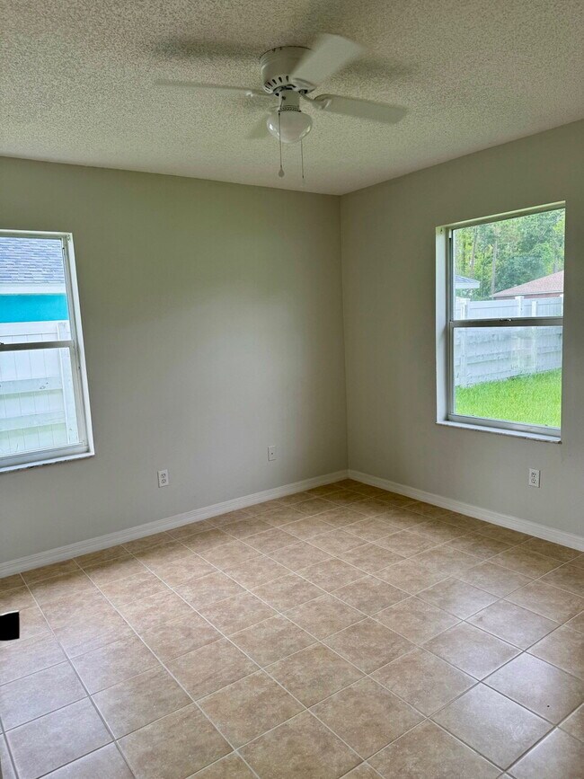 Building Photo - 26 Rybar Ln