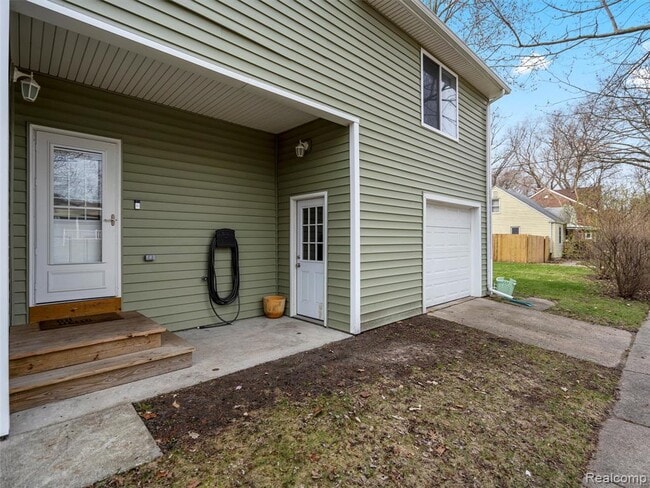 Building Photo - 21539 Caledonia Ave