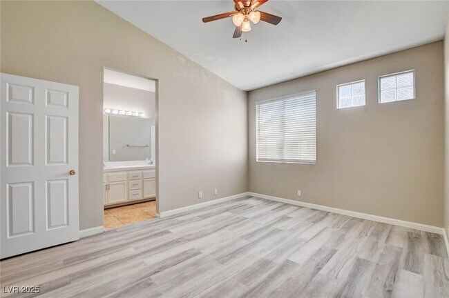 Building Photo - 5155 W Tropicana Ave