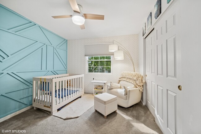 Building Photo - 627 Ascot Ln