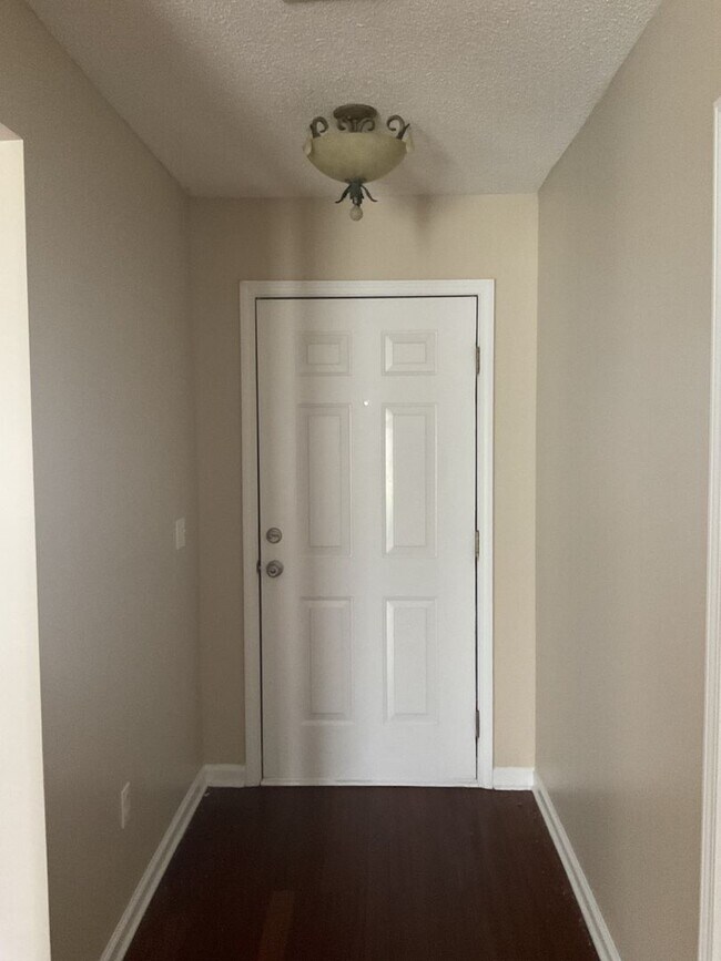 Building Photo - Windsor Garden Subdivision -