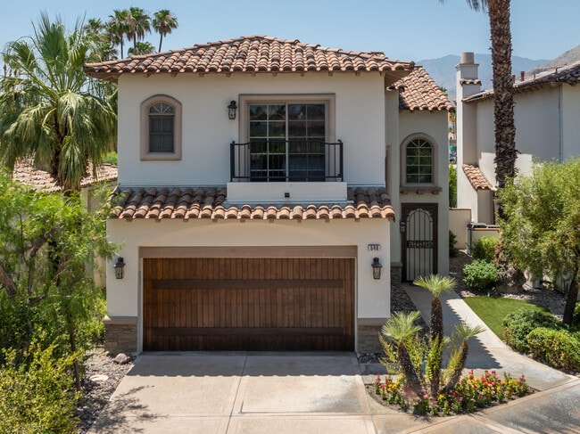 Building Photo - 546 N Indian Canyon Dr