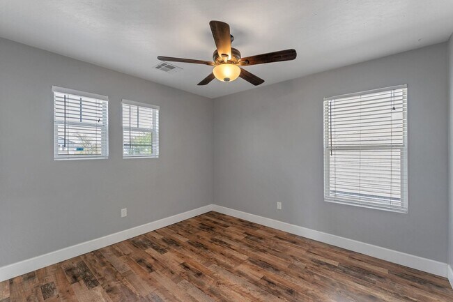 Building Photo - Charming 3BR House in Apache Junction